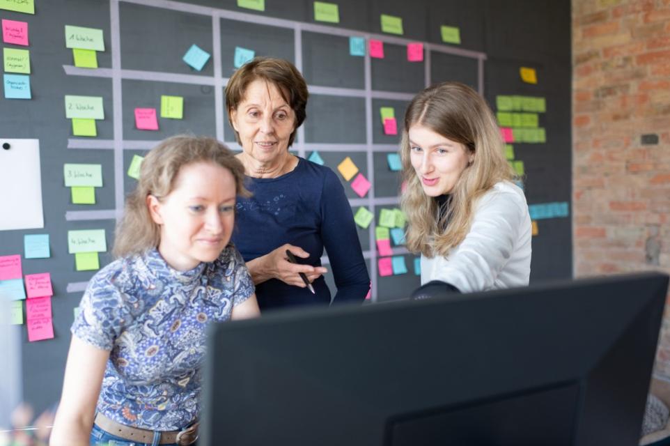 Maximieren Sie Kundenzufriedenheit mit Odoo Helpdesk Maximieren Sie Kundenzufriedenheit mit Odoo Helpdesk